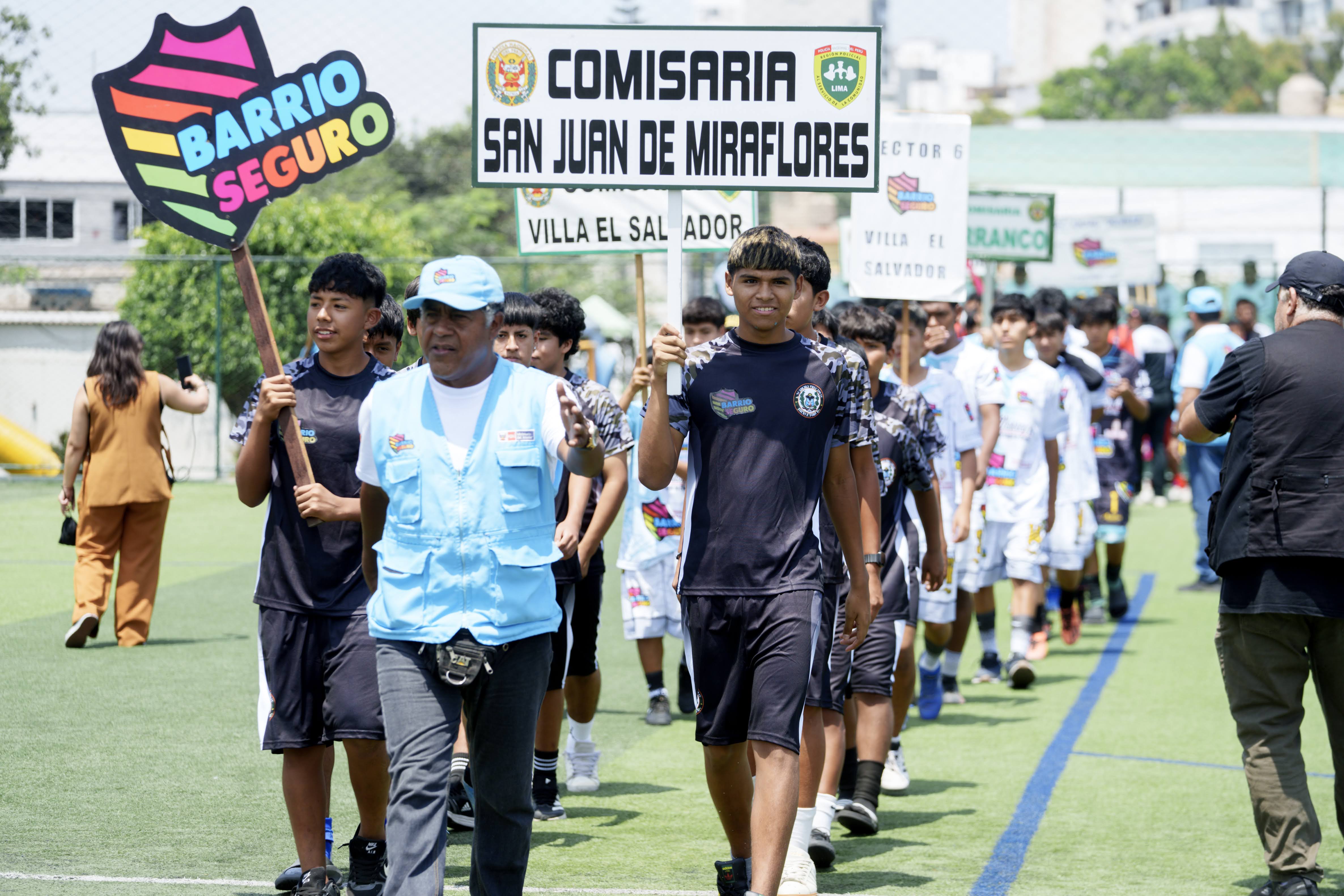 “Copa Barrio Seguro 2025” es inaugurada en el emblemático estadio Carlos A. Moscoso de Surquillo