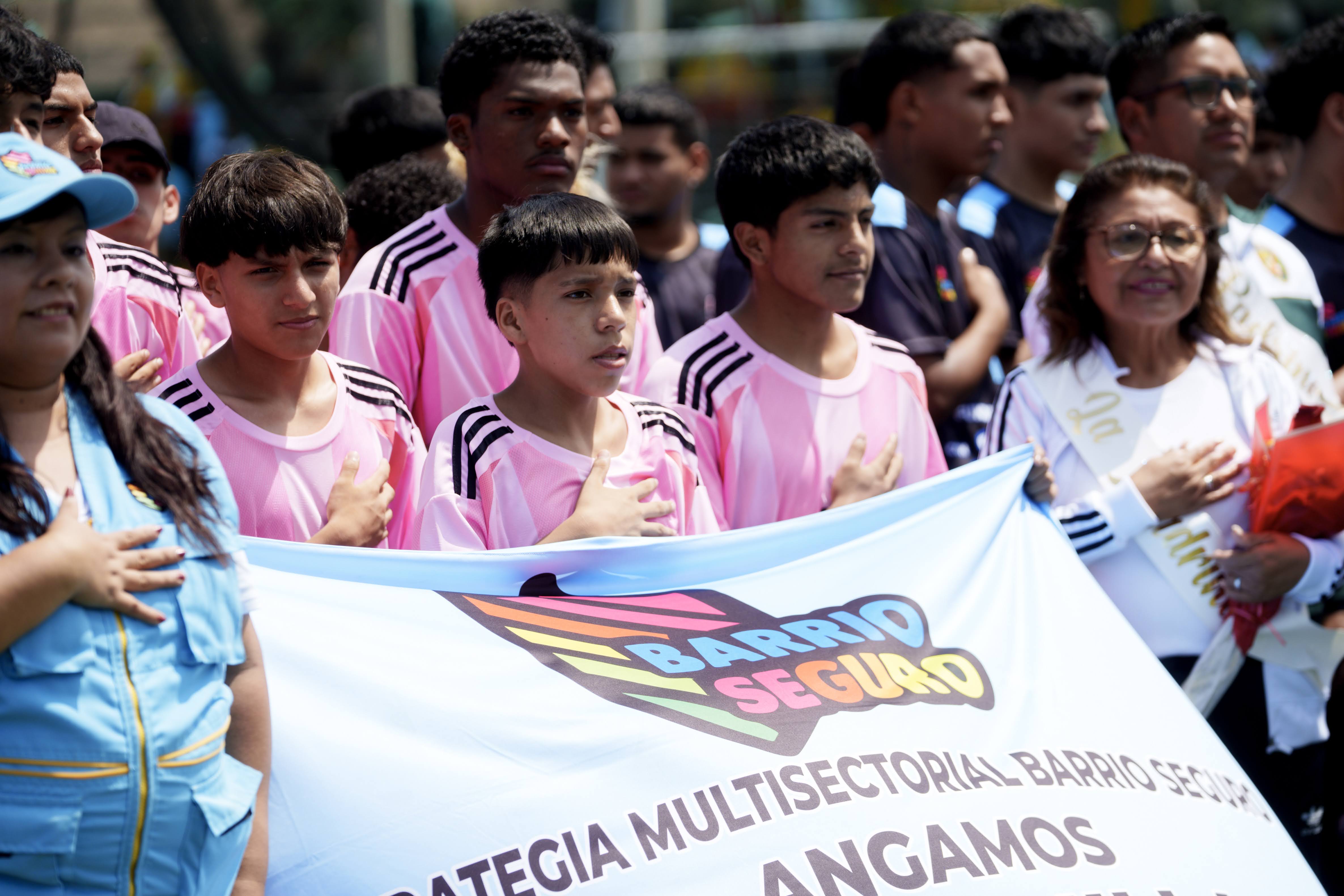 “Copa Barrio Seguro 2025” es inaugurada en el emblemático estadio Carlos A. Moscoso de Surquillo