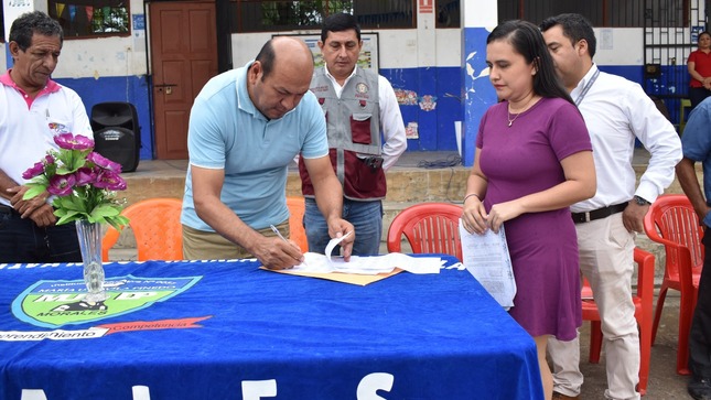 Buscan mejorar Instituciones Educativas.