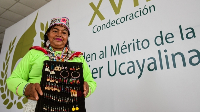 MUJER 