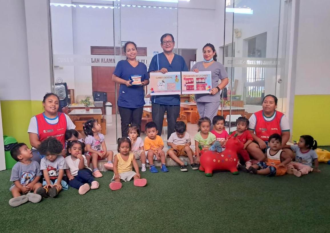 El personal del Centro de Salud Tambogrande brindó charlas para promover hábitos de higiene dental desde la infancia.