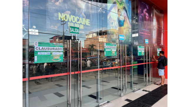 Clausuran CINERAMA Tarapoto.