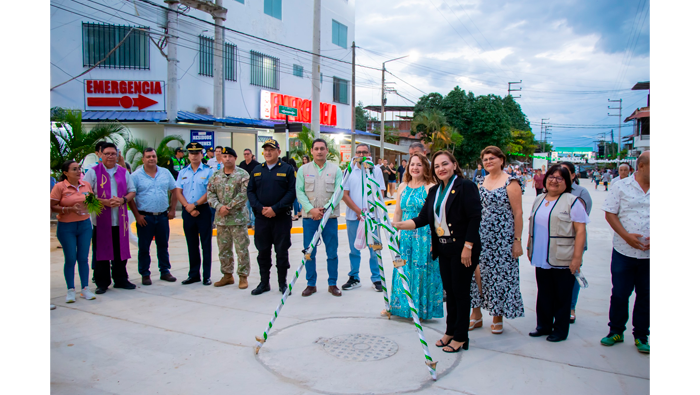 Alcaldesa inaugura Av. El Ejercito.