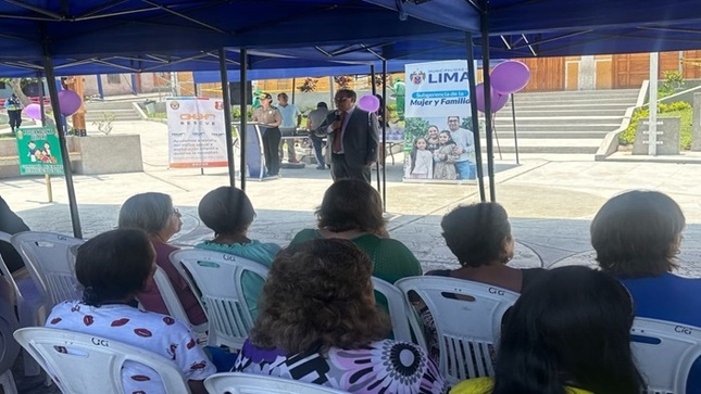 Magistrado del TC Gustavo Gutiérrez rindió un significativo homenaje a las mujeres de la comisaría y del distrito de Independencia