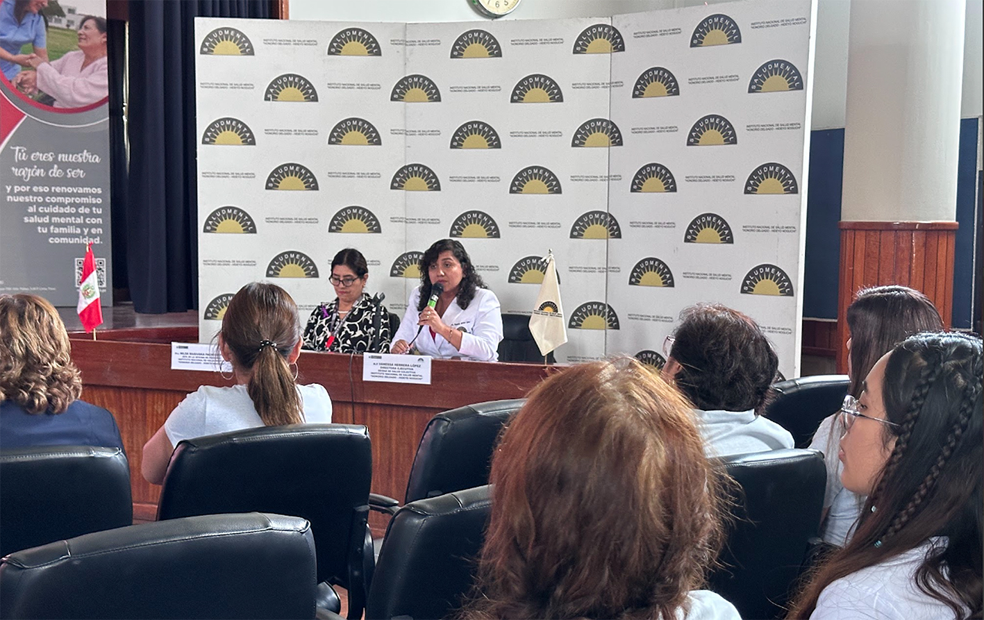 Ciclo de conferencias como parte de la campaña "Mentes fuertes, mujeres fuertes".