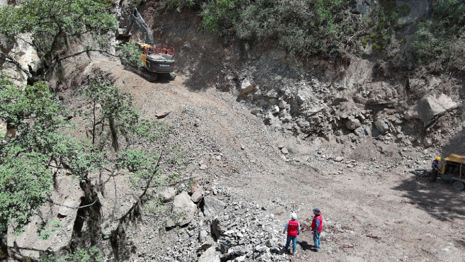 Apurímac.- La Contraloría General recomendó a la Municipalidad Provincial de Abancay adoptar las acciones correctivas correspondientes en torno a la construcción del nuevo relleno sanitario en el sector Sayhuapampa, perteneciente a la comunidad Juan Velasco Alvarado, ya que por su ubicación y acceso incumpliría normativa vigente en materia medioambiental.
