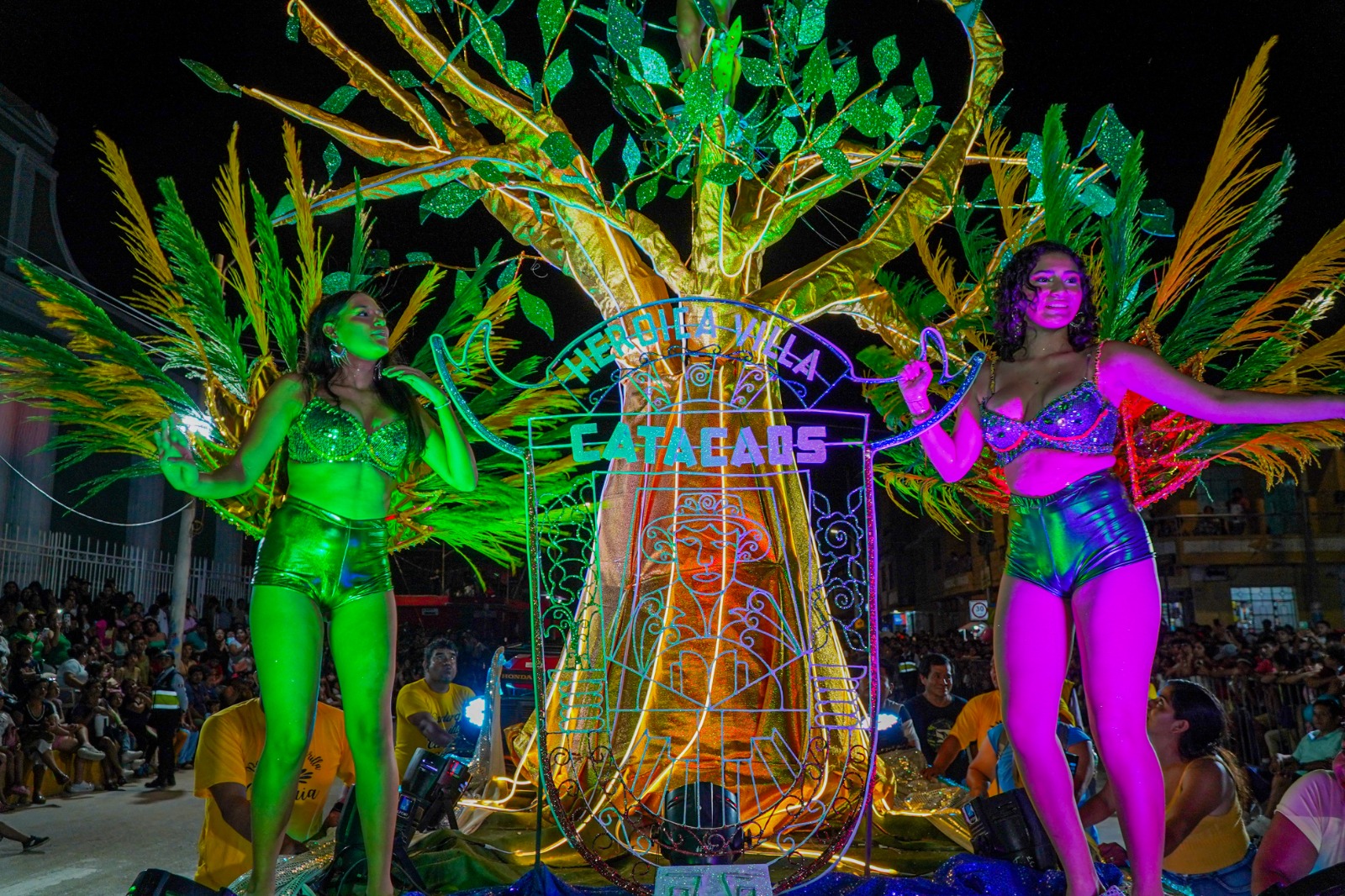 En Catacaos, Ño Carnavalón dejó festivo mensaje Apoteósico y multicolor corso cerró el Carnaval Bicentenario