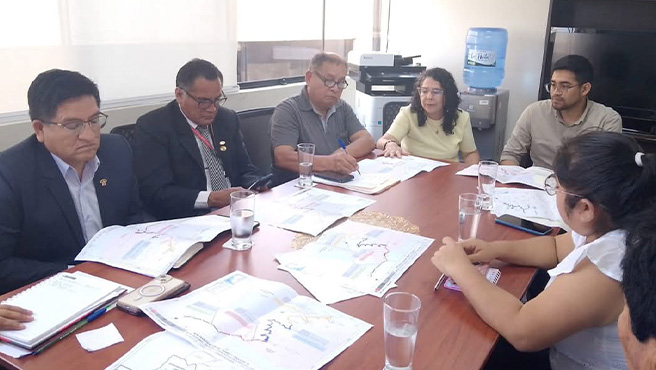 Alcalde de Huarmey gestiona la intervención de vías que unen distritos altoandinos de la provincia en pro vías descentralizado
