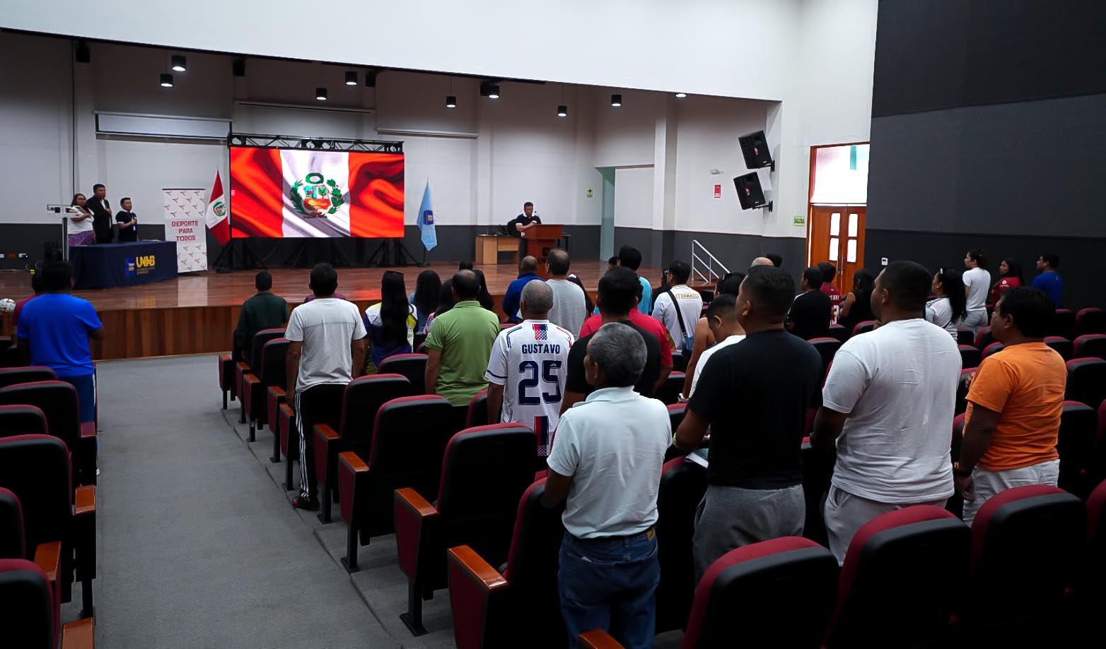 Docentes de educación física de la Región Lima realizan congreso en nuestras modernas instalaciones