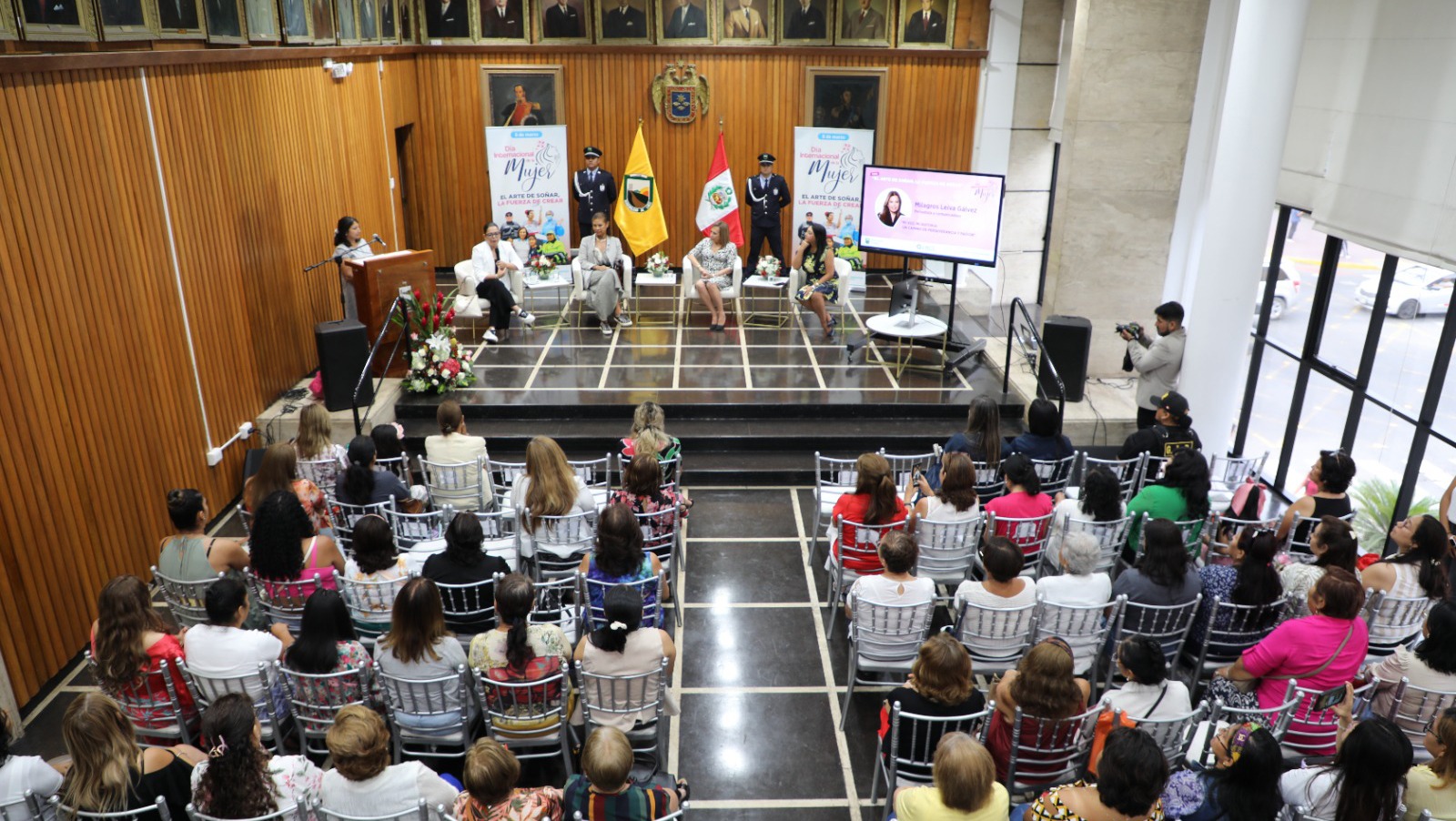 Foro “El arte de soñar, la fuerza de crear”: una celebración de empoderamiento femenino en el Día Internacional de la Mujer