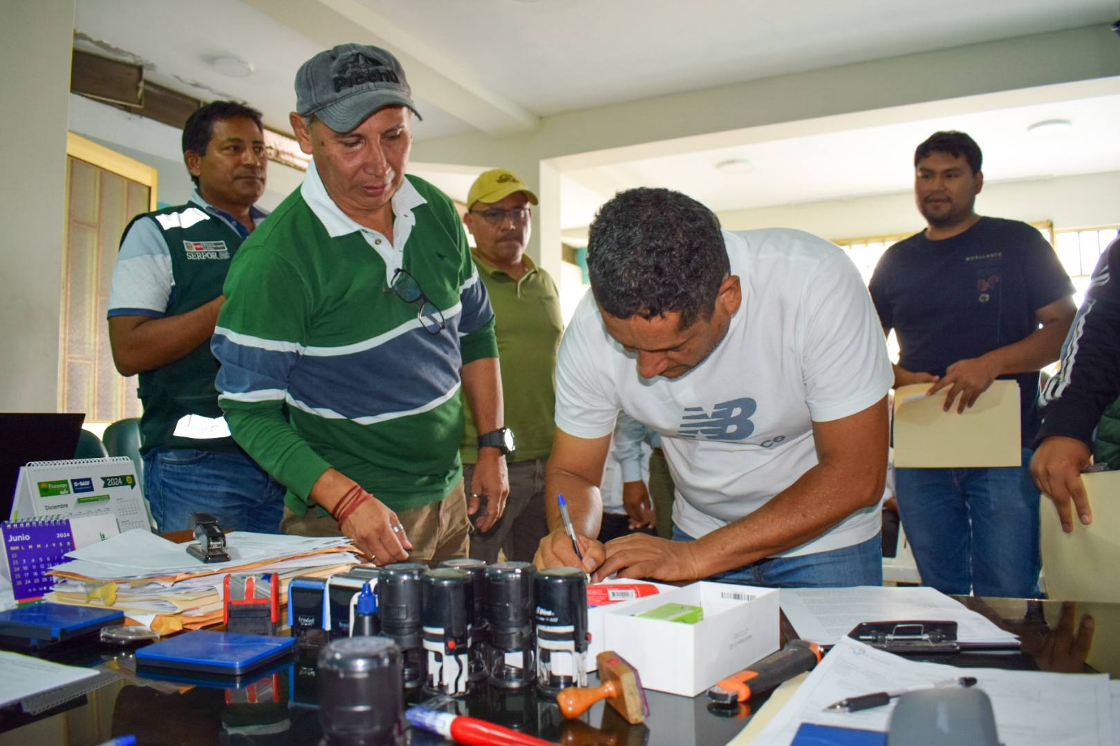 Alcalde Manuel Figueroa participa de reunión de coordinación en las instalaciones de la Junta de Usuarios de Nepeña