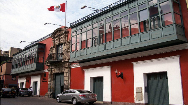Fachada del TC