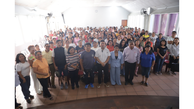 Esta jornada estuvo dirigida a los docentes de nivel inicial, primaria y secundaria de nuestro distrito, reafirmando el compromiso de seguir trabajando por una educación de calidad para nuestros niños y jóvenes.