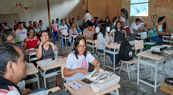 profesores participan de la asistencia técnica en los colegios.