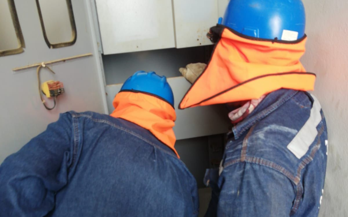 Enosa trabaja para restablecer servicio eléctrico en Talara Alta tras robo de infraestructura eléctrica