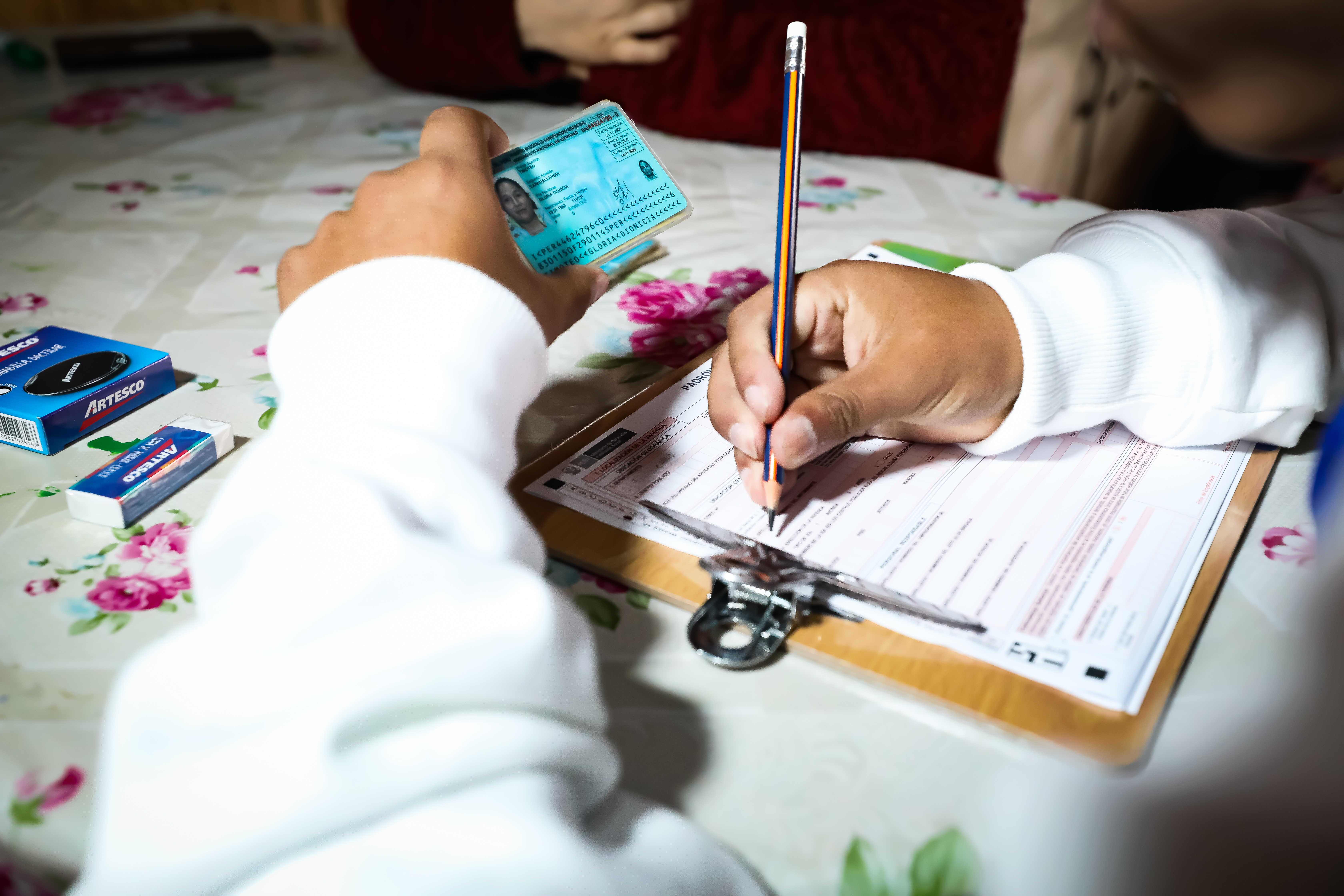 aplicando la ficha socioeconómica única en la vivienda del hogar