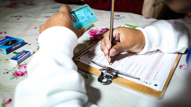 aplicando la ficha socioeconómica única en la vivienda del hogar