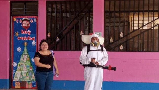 Fumigación en colegios.