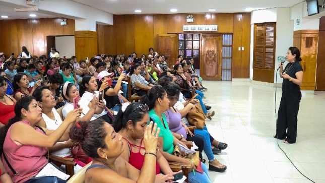 Capacitación a comedores populares