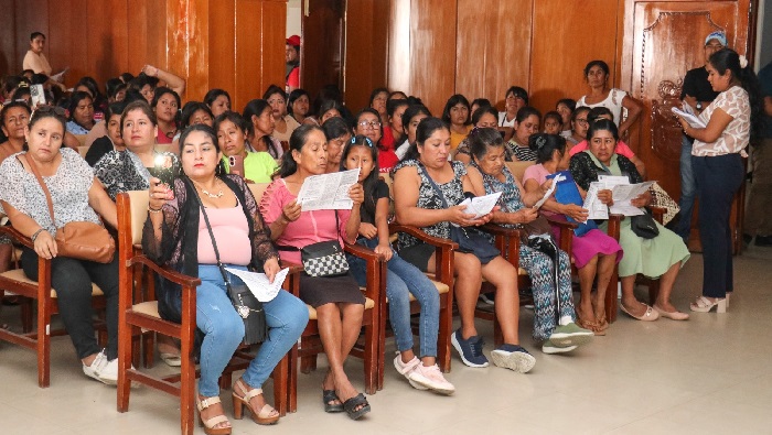 Mujeres de comedores populares