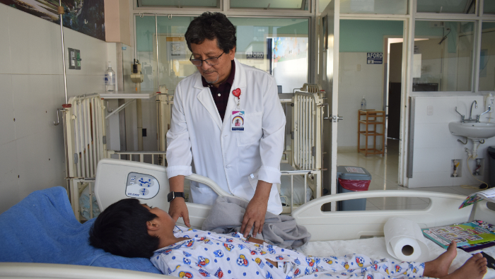 El Dr. Carlos Álvarez Murillo, jefe del Servicio de Cardiología del Instituto Nacional de Salud del Niño (INSN), señaló que al año realizan más de 5 mil atenciones.