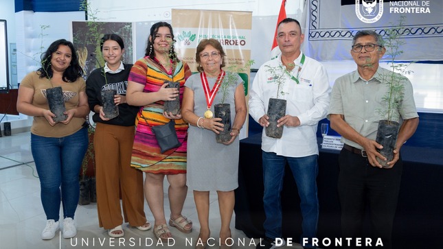 Ciclo de conferencias “Juntos salvemos el algarrobo” inició en Sulllana