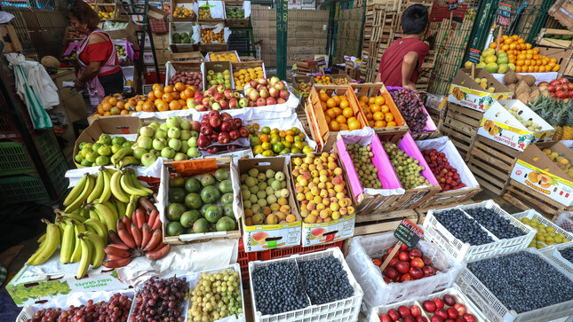 Hoy en los mercados mayoristas hay ofertas en haba, cebolla, camote, granadilla, tuna, uva y otros