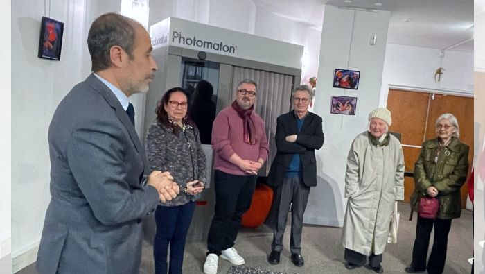 Consulado General del Perú en Francia inaugura la muestra “Hablando con la Luna”