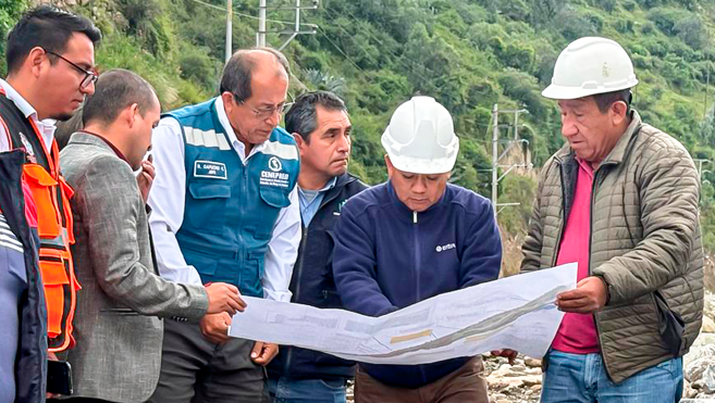 Cenepred evalúa puntos críticos de activación de quebradas  en el distrito de Challhuanca, provincia de Aymaraes-Apurímac