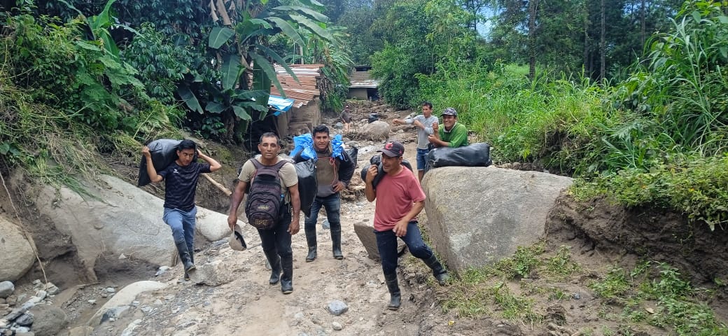 Municipalidad Distrital de Canchaque llevando ayuda humanitaria