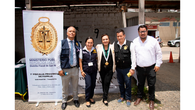 Alcaldesa participa de feria "Creciendo juntas".
