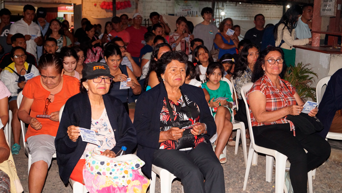 Noche cultural y bingo Show.