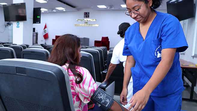 Se realizó descarte de  hipertensión arterial, de diabetes, tamizaje de riesgo nutricional y consejería