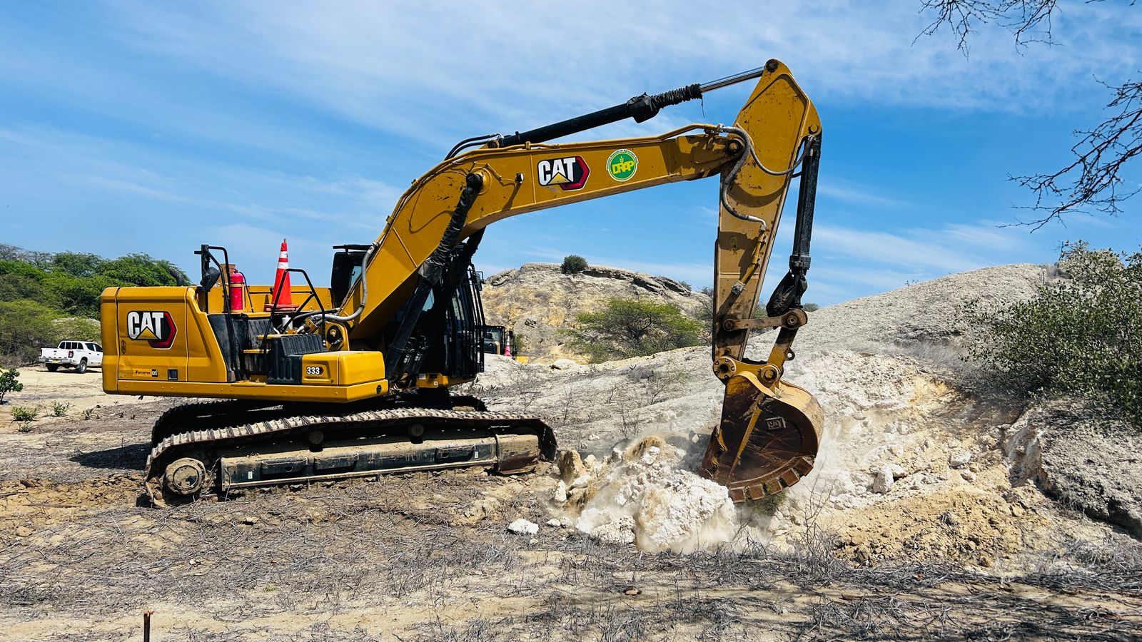Gestión del lider regional Luis Neyra inicia construcción de 11 reservorios en Sechura