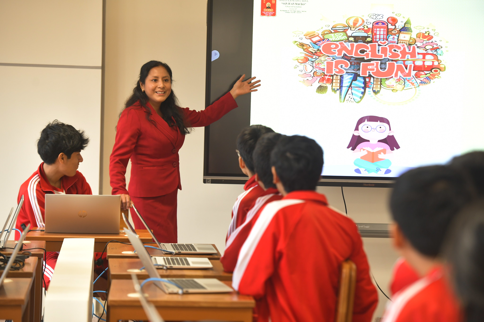 En Lima Metropolitana, 1 142 000 alumnos retornan a las aulas