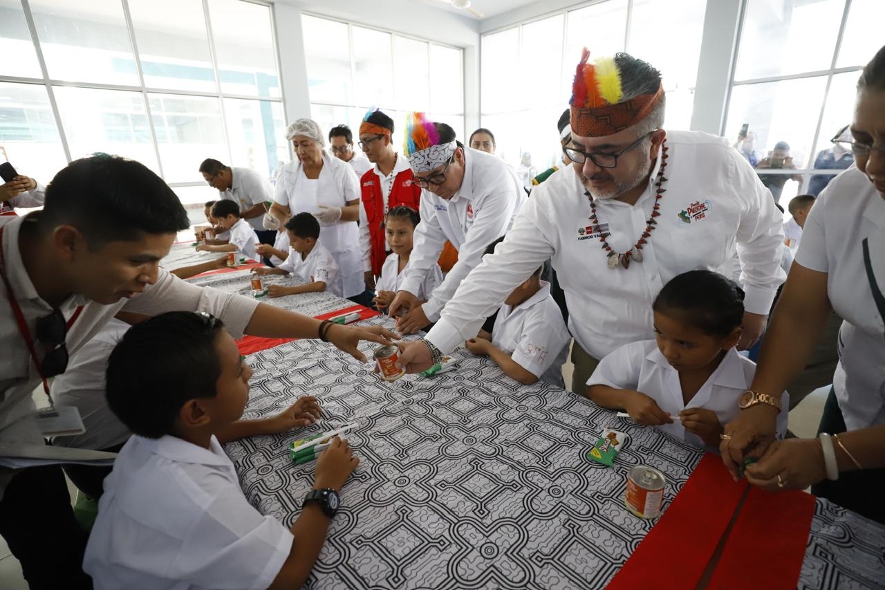 El ministro de Cultura, Fabricio Valencia, participó en la inauguración del Buen Inicio del Año Escolar 2025