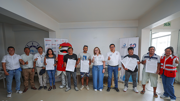 Piura: Sanipes otorga 35 habilitaciones sanitarias a pescadores de embarcaciones artesanales y fortalece sus capacidades