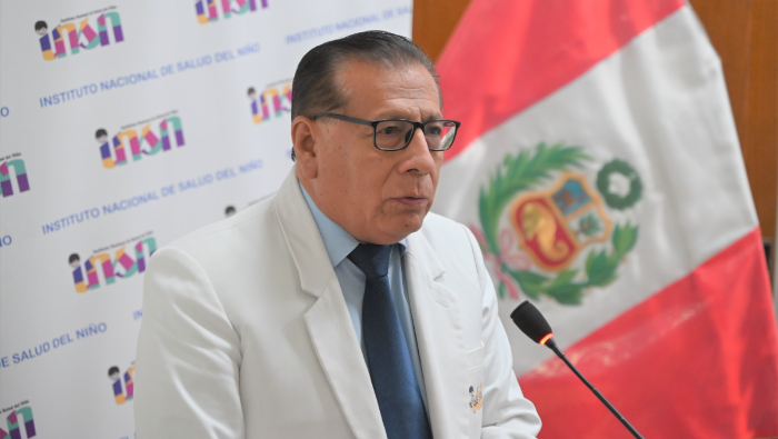 Director general alienta a equipo multidisciplinario de Neonatología a continuar trabajando con esfuerzo y sacrificio por los pacientes
