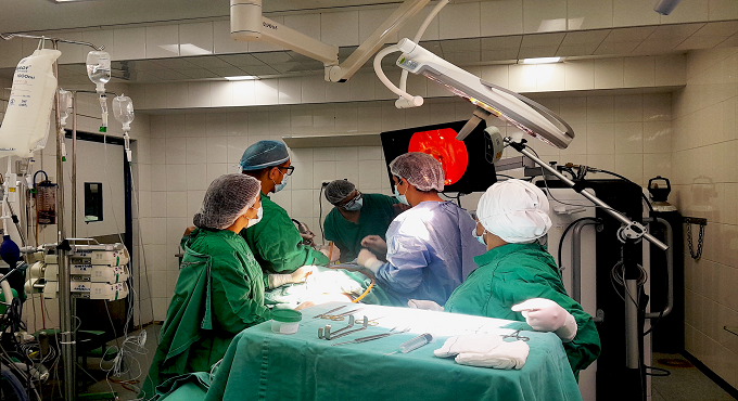 Médicos de EsSalud extirpan raro tumor cerebral por la nariz sin necesidad de cirugía abierta