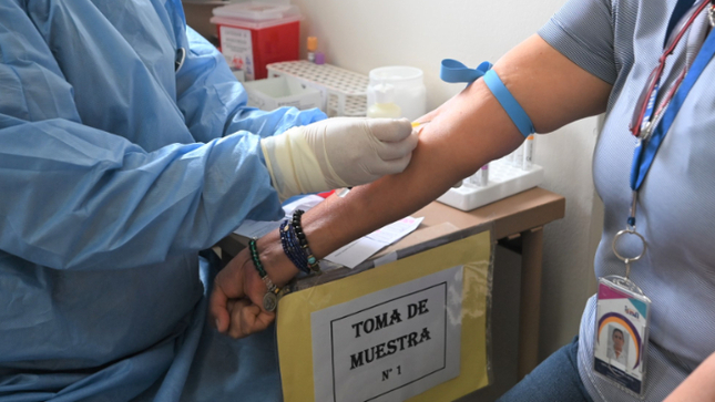 Más de 300 atenciones durante primer día de la XII campaña de salud por el 95° aniversario de Bioquímica