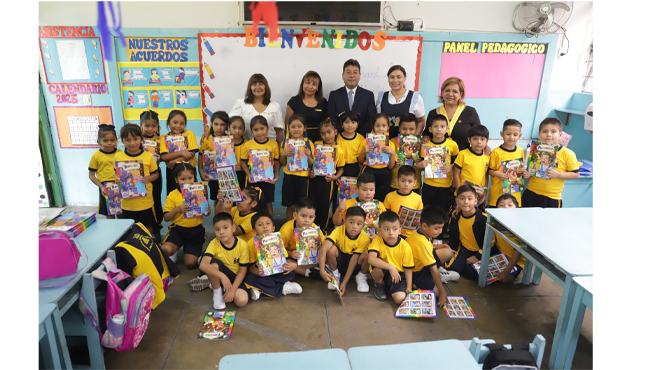 Además, el burgomaestre inauguró el nuevo módulo de almacenamiento para los alimentos del Programa Nacional Wasi Mikuna, garantizando una mejor distribución y conservación de los insumos destinados a nuestros niños.