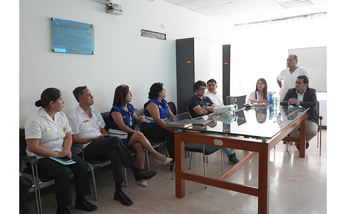Foto del lanzamiento del nuevo módulo virtual de solicitud de citas para asegurados de SaludPol, en el HRL