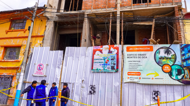 Municipalidad de Puno ordena la paralización de obra en el Jr. El Puerto por falta de licencia de edificación