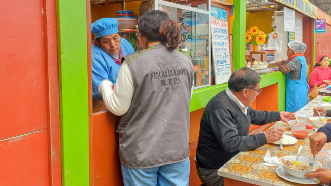 Municipalidad refuerza prácticas de salubridad en el mercado Central