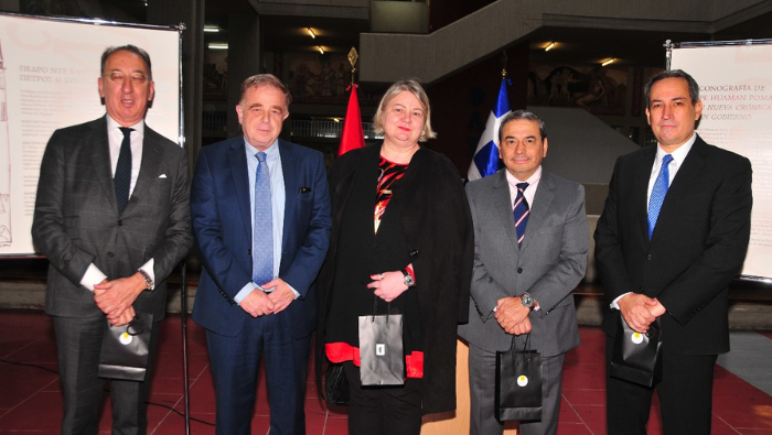 Exposición literaria peruana concita interés en Grecia