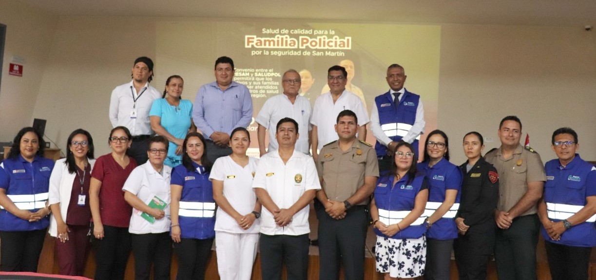 Se inició atención médica a policías.