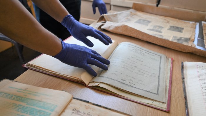 INSN creará archivo histórico tras hallar documentos con más de 100 años de antigüedad
