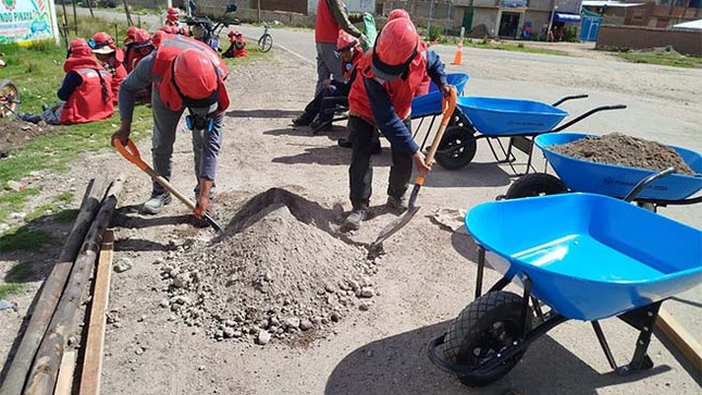 Personas trabajando 