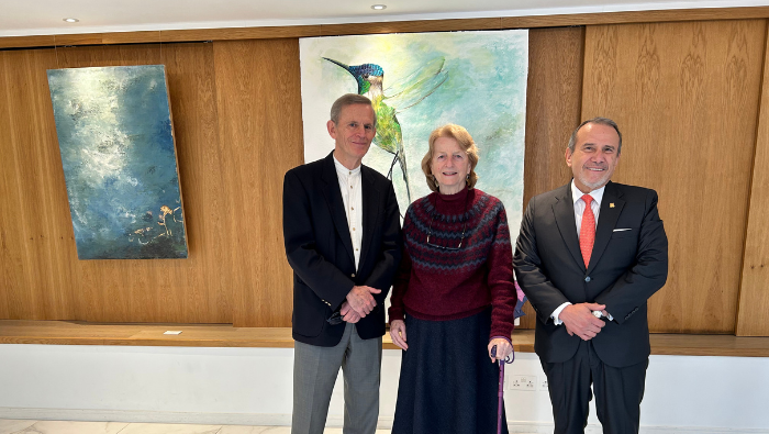 En Reino Unido el canciller recibe piezas arqueológicas de nuestro patrimonio cultural