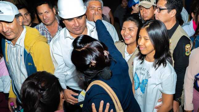 Familias de Nueva Esperanza de sectores 1 y 2 también tendrán pistas y veredas: GORE consiente buena pro